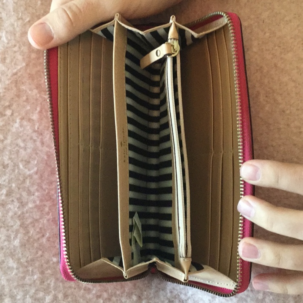 Kate Spade wallet - Picture 3 of 3
